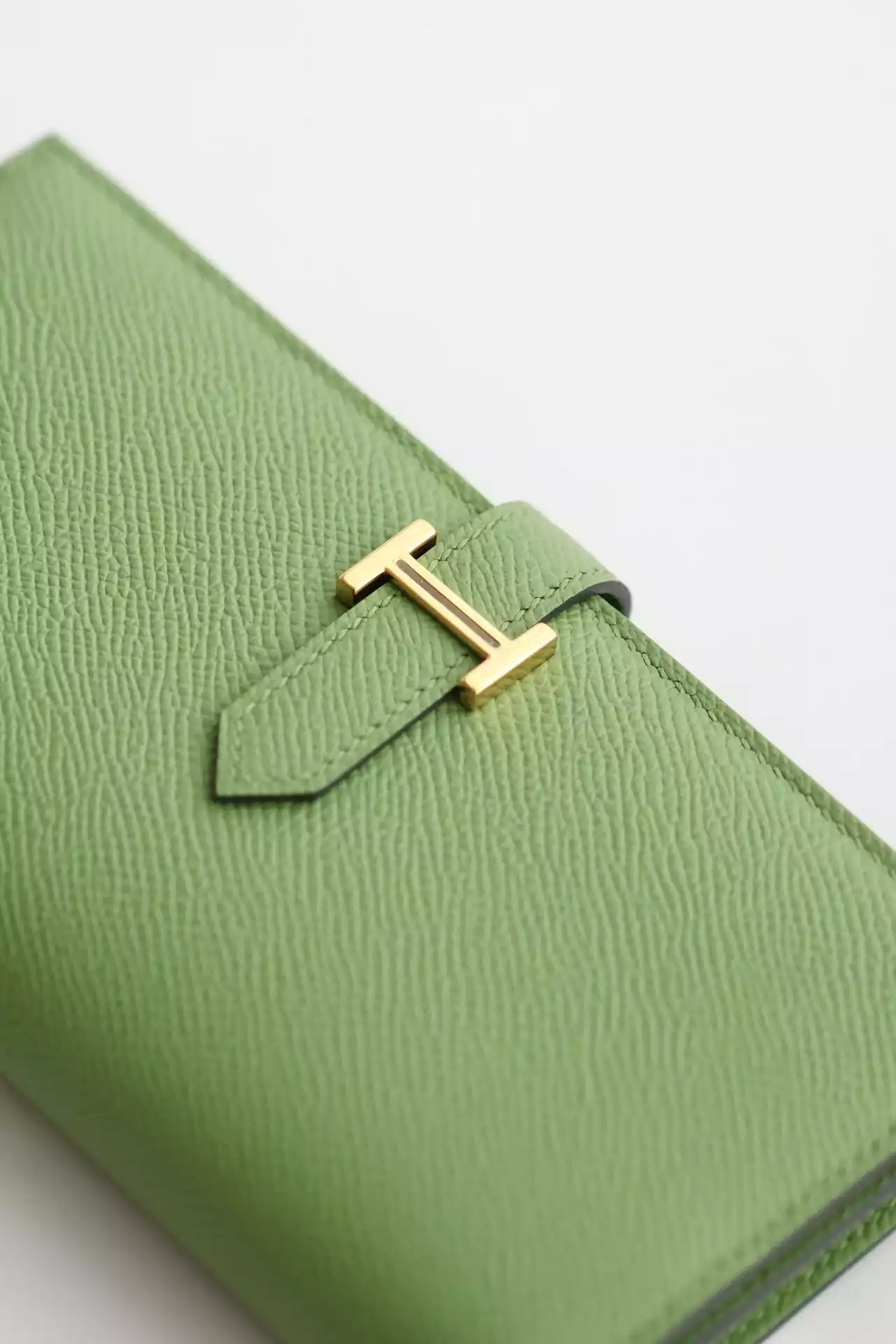 Hermes Bearn Long Handmade Wallet in Vert Criquet Epsom Calfskin – HW143