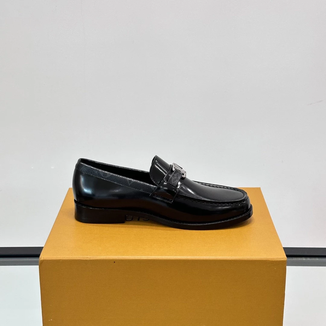 MAJOR LOAFERS IN BLACK – VL051