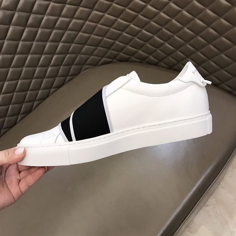 GIVENCHY ELASTICATED LOGO STRAP SNEAKERS – GVC004