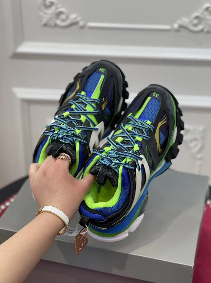 BALENCIAGA TRACK SNEAKER – BLA146