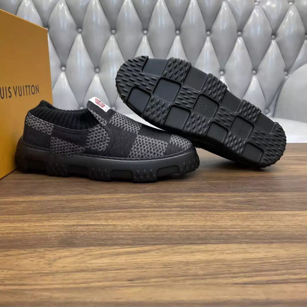 SPACE LANDER SLIP ON IN BLACK – VL059