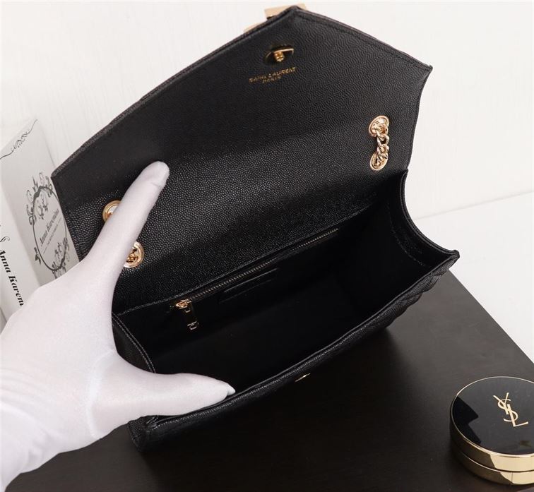 YSL ENVELOPE MEDIUM CHAIN BAG IN SUPPLE MATELASSÉ LEATHER – YB036