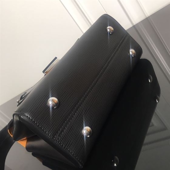 LOUIS VUITTON GRENELLE PM EPI LEATHER BLACK – LW062