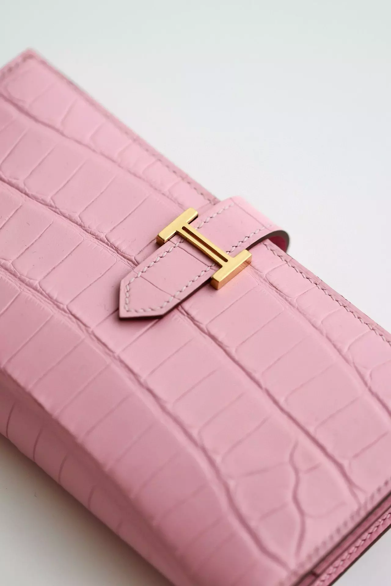 Hermes Bearn Long Wallet in Pink Matte Alligator Leather – HW166