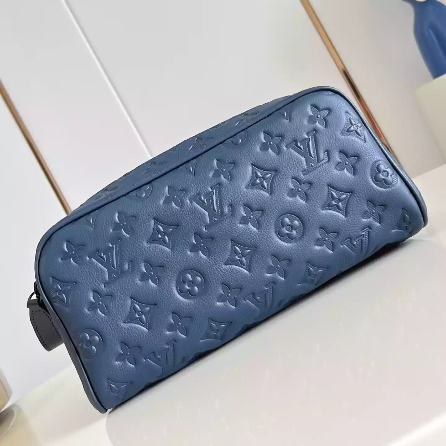 DOPP KIT NAVY BLUE MONOGRAM SHADOW – LW303