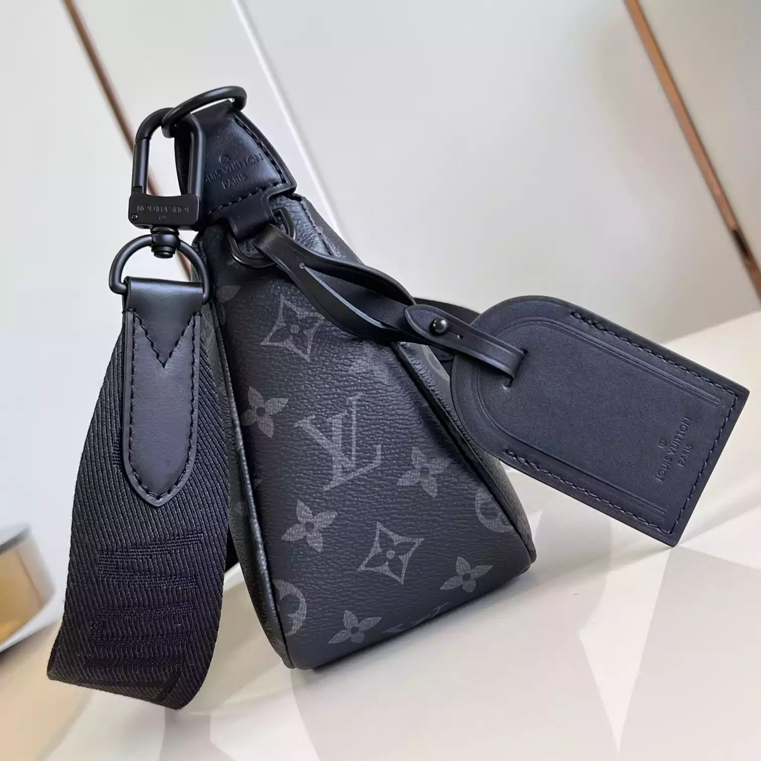 POCHETTE ACCESSOIRE XL BLACK MONOGRAM ECLIPSE CANVAS M11741 – LW445