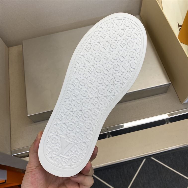 LOUIS VUITTON RESORT TRAINER SNEAKER – LVS083