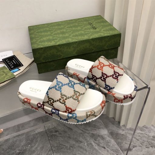 GUCCI ANGELINA EMBROIDERED LOGO PLATFORM SLIDE SANDAL – GSL026
