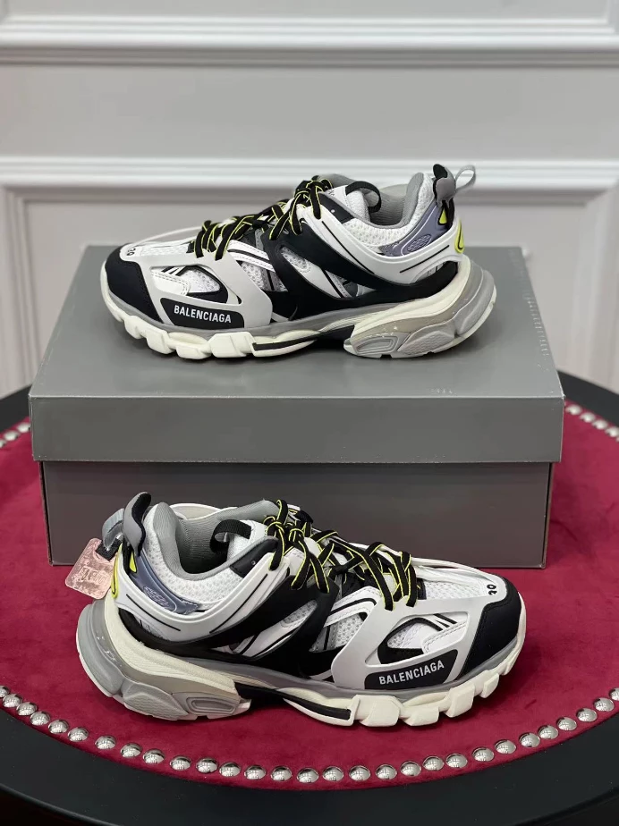 BALENCIAGA TRACK SNEAKER – BLA138