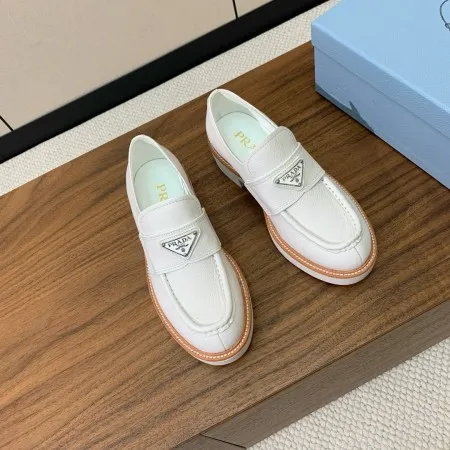 Prada Women’s Loafers in White Grained Leather – PRL010