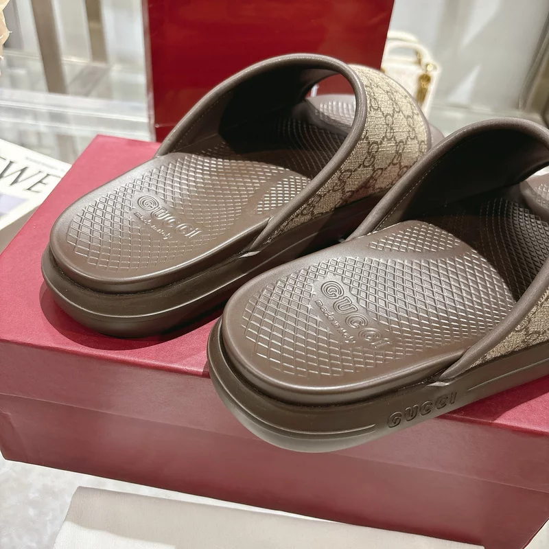 GUCCI MEN’S SLIDE SANDAL – GSL072