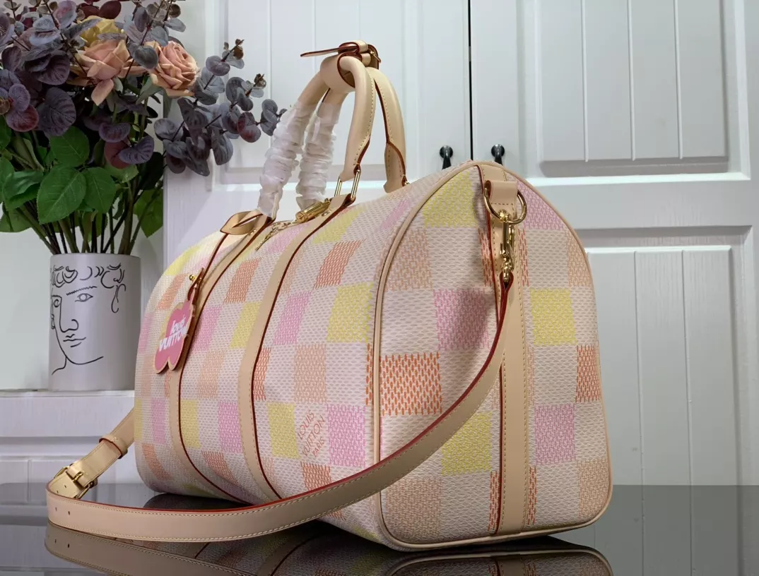 LV Keepall Bandoulière 45 in Peach Damierlicious Coated Canvas – LW180