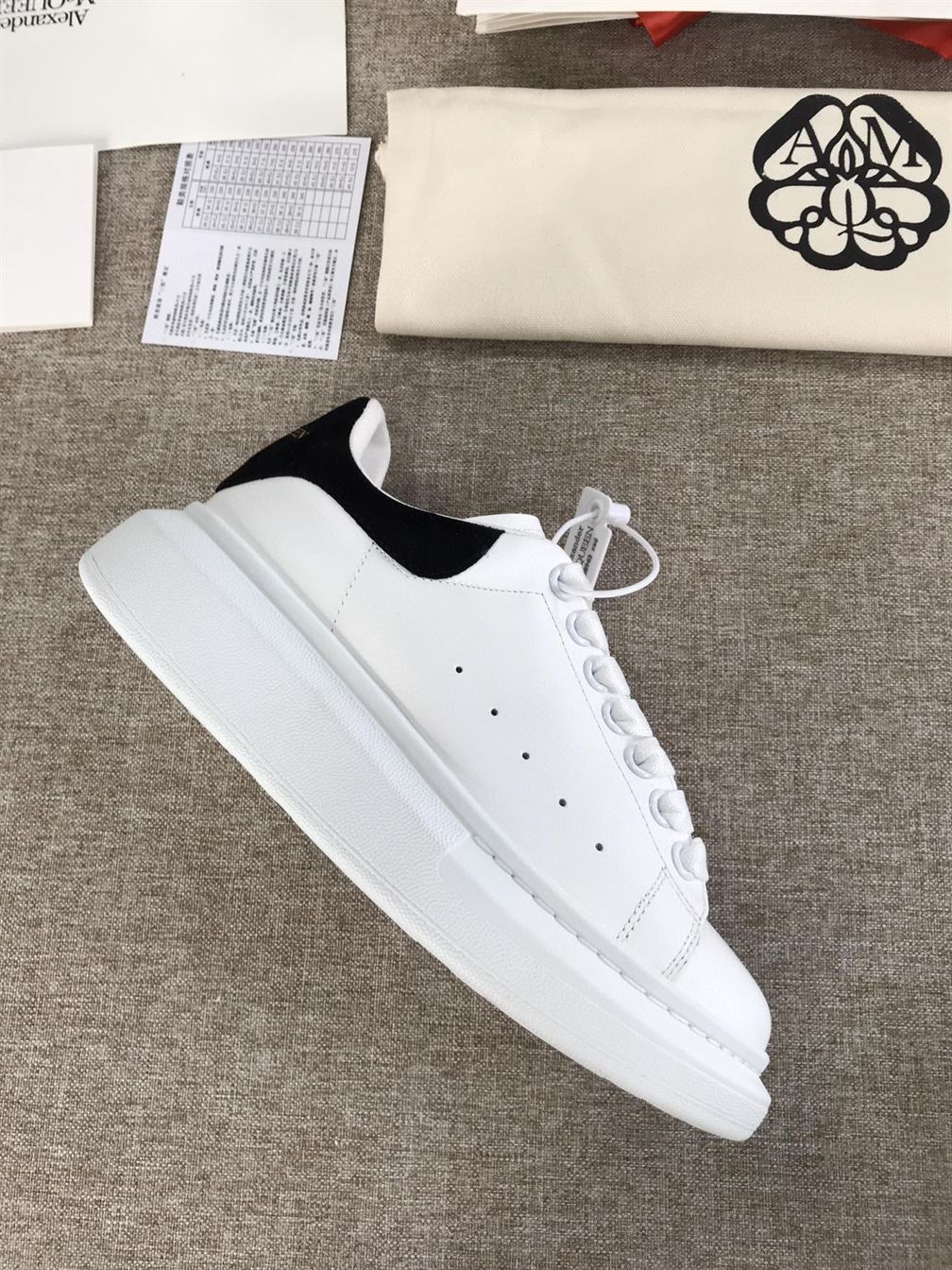 ALEXANDER MCQUEEN SNEAKER – ALD005