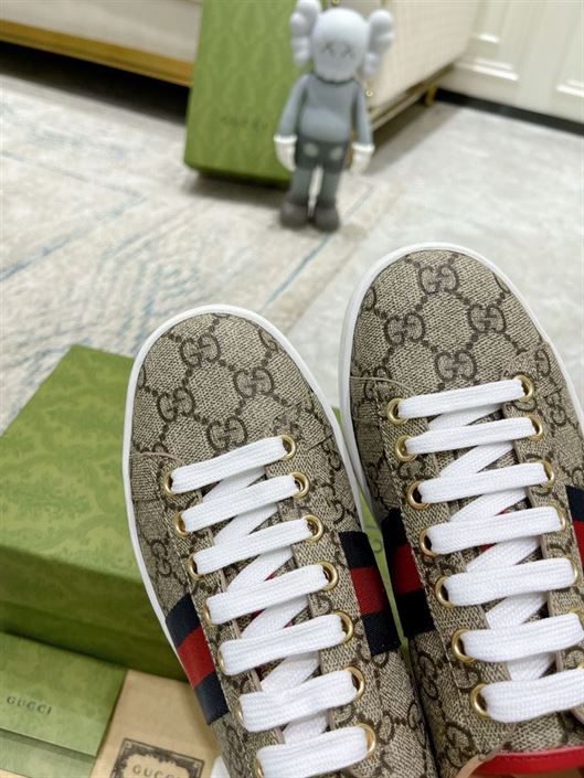GUCCI ACE GG SUPREME SNEAKER – GCC093