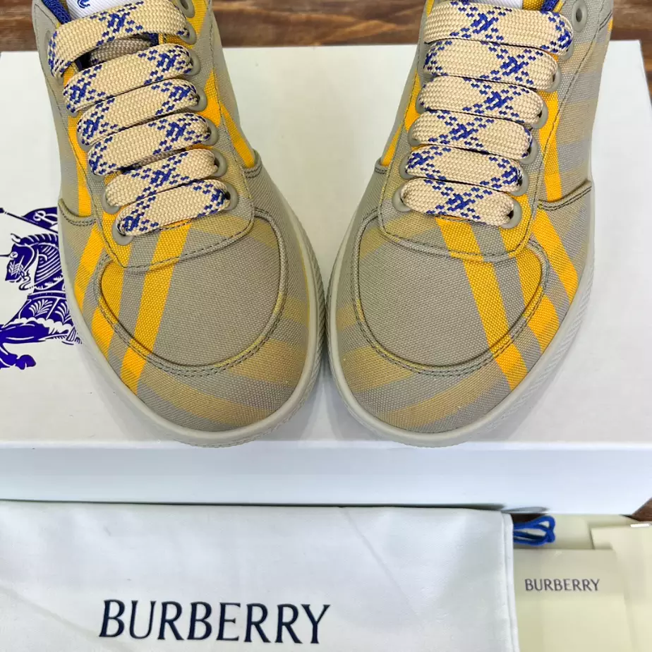 BURBERRY TERRACE SNEAKERS – BBR089