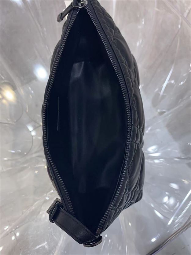 DIOR MEDIUM DIORTRAVEL NOMAD POUCH BLACK MACROCANNAGE CALFSKIN – DOB078