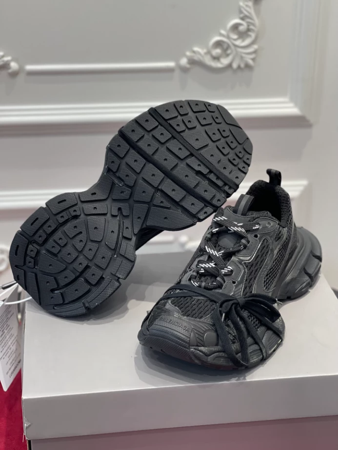 BALENCIAGA MEN’S 3XL SNEAKER – BLA116