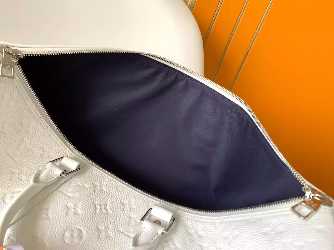 X YAYOI KUSAMA KEEPALL 50 TAURILLON MONOGRAM M21678 – LW368