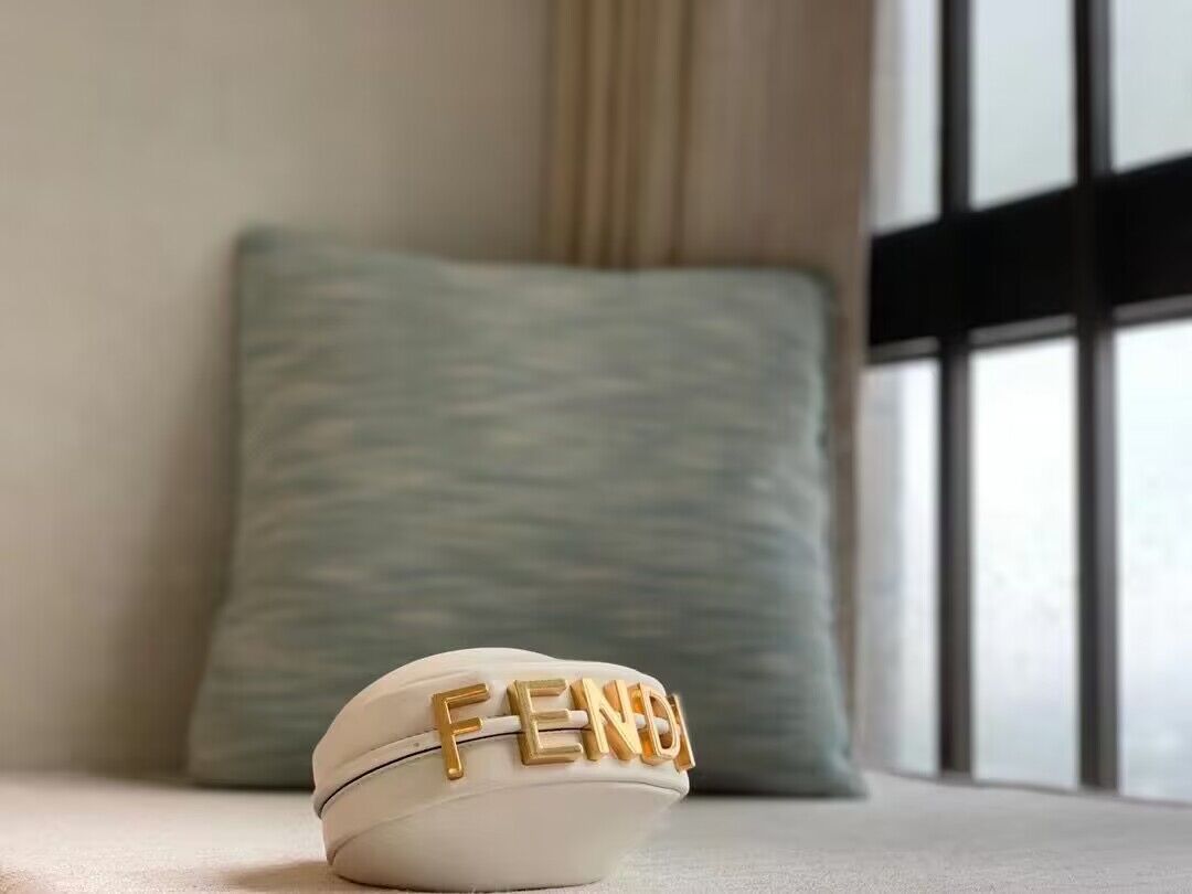 NANO FENDYGRAPHY WHITE LEATHER CHARM – F036