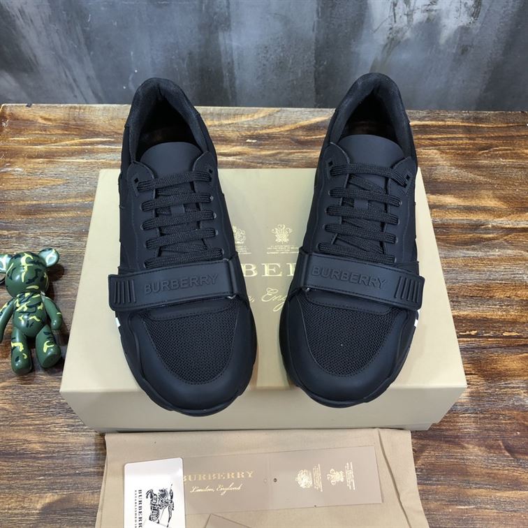 BURBERRY BLACK KINGDOM PRINT SNEAKERS – BBR030