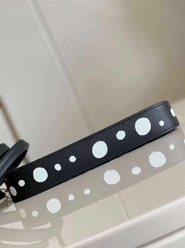 LOUIS VUITTON LV X YK EASY POUCH ON STRAP MONOGRAM EMPREINTE – LW074