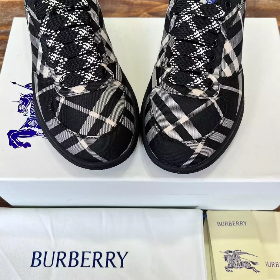 BURBERRY CHECK TERRACE SNEAKERS – BBR095