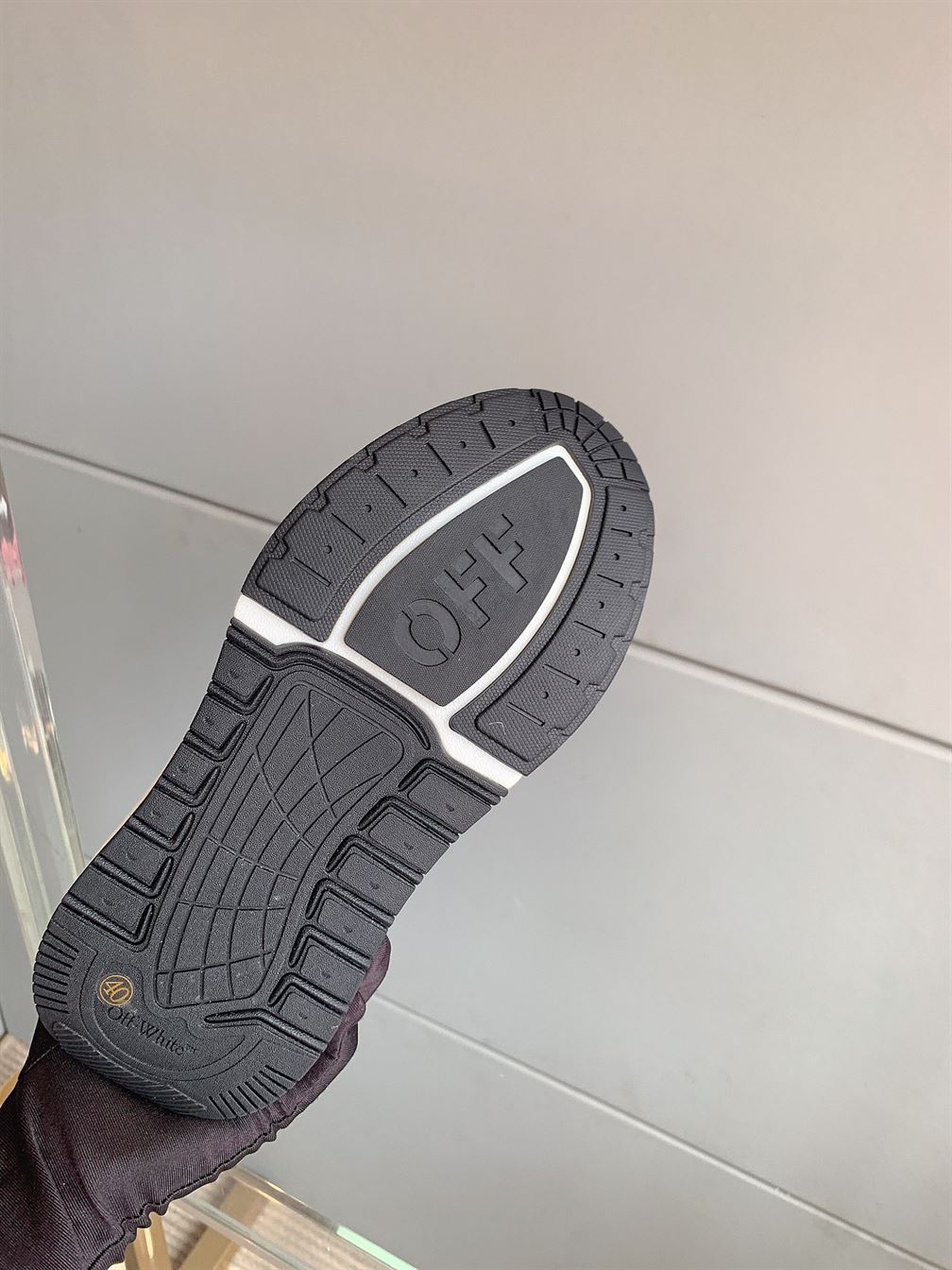 OFF-WHITE KICK OFF SNEAKERS – OFW014