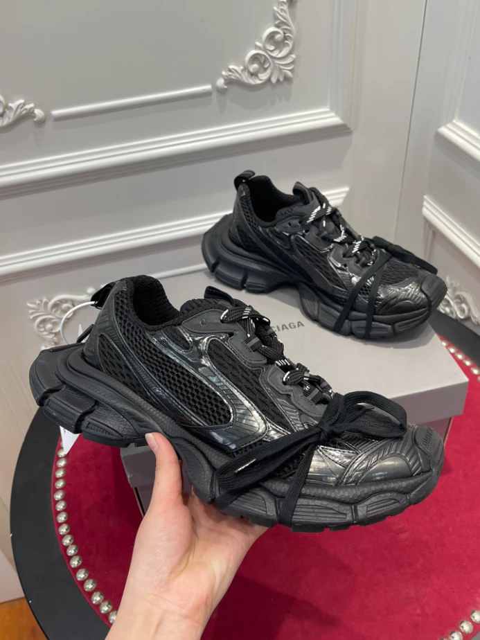BALENCIAGA MEN’S 3XL SNEAKER – BLA116