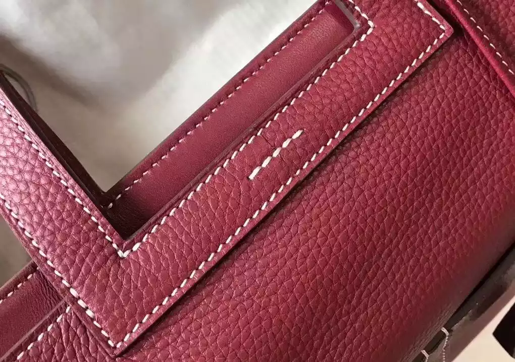 Hermes Halzan 31cm Bag In Bordeaux Clemence Leather – HW095