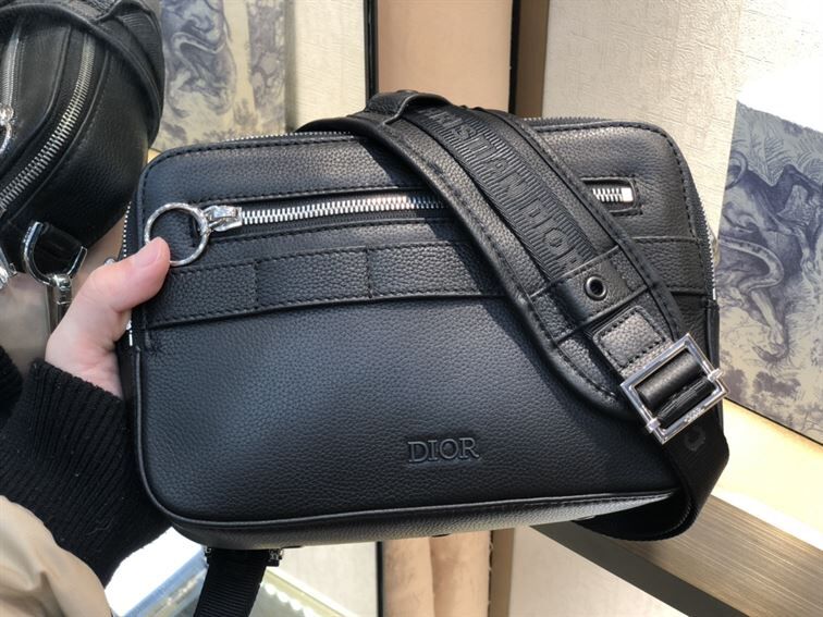 DIOR SAFARI MESSENGER BAG LEATHER BLACK – DIO013