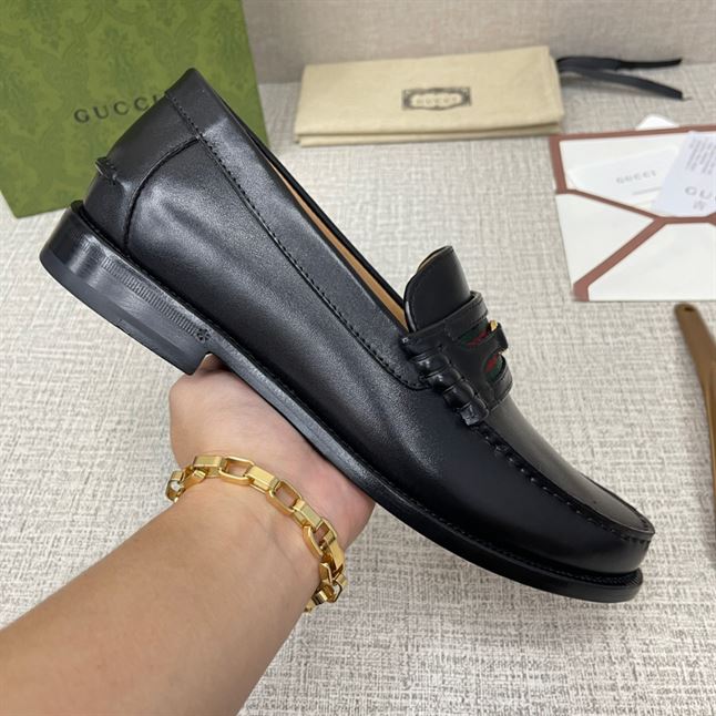GUCCI MEN’S LOAFER WITH INTERLOCKING G – GL002