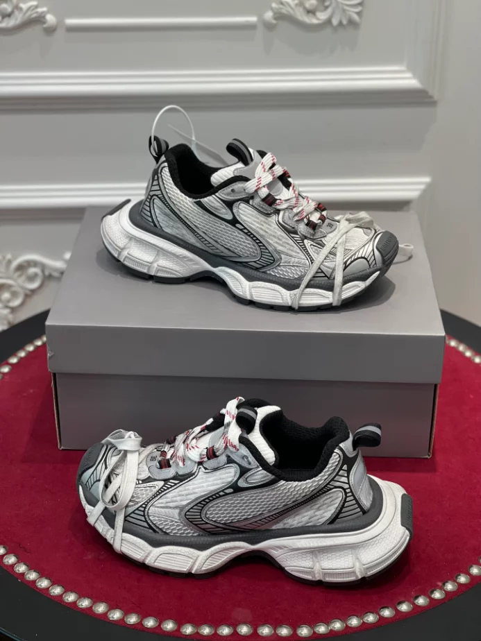 BALENCIAGA MEN’S 3XL SNEAKER – BLA120