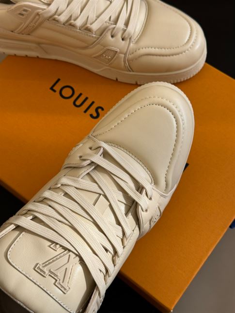 LOUIS VUITTON LV TRAINER SNEAKER – LVS180