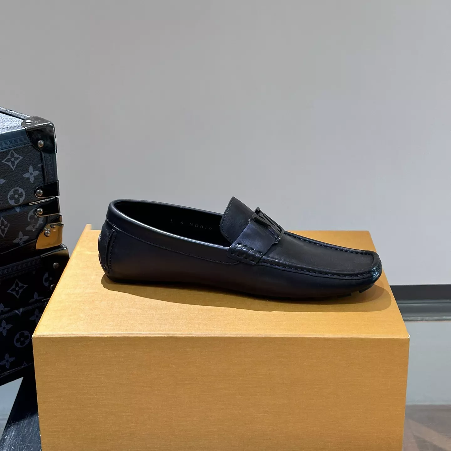 MONTE CARLO MOCASSIN BLACK DAMIER CANVAS – VL043