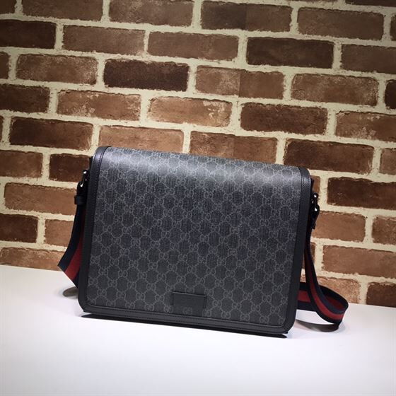 GUCCI GG SUPREME FLAP MESSENGER – BG007