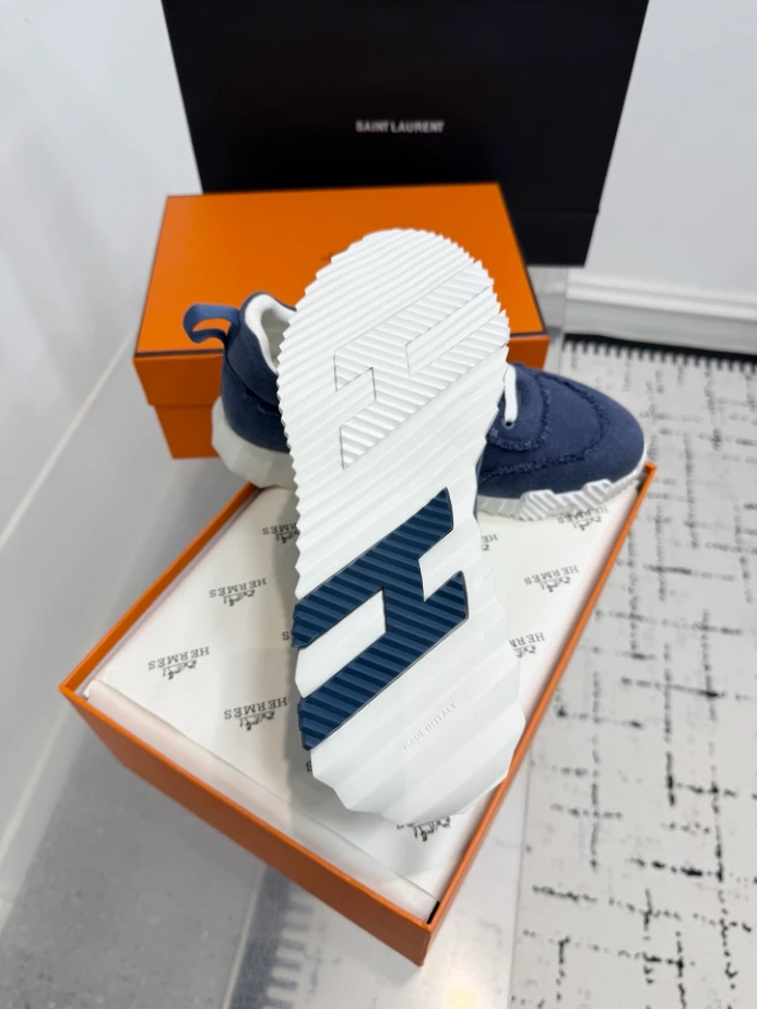 Hermes Bouncing Sneaker – HM096