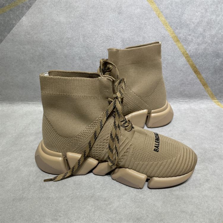 BALENCIAGA MEN’S SPEED 2.0 LACE-UP RECYCLED KNIT SNEAKER IN BEIGE – BLA032