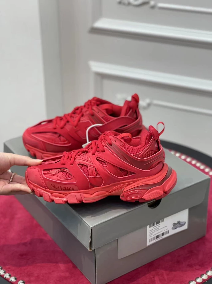 BALENCIAGA TRACK SNEAKER – BLA145