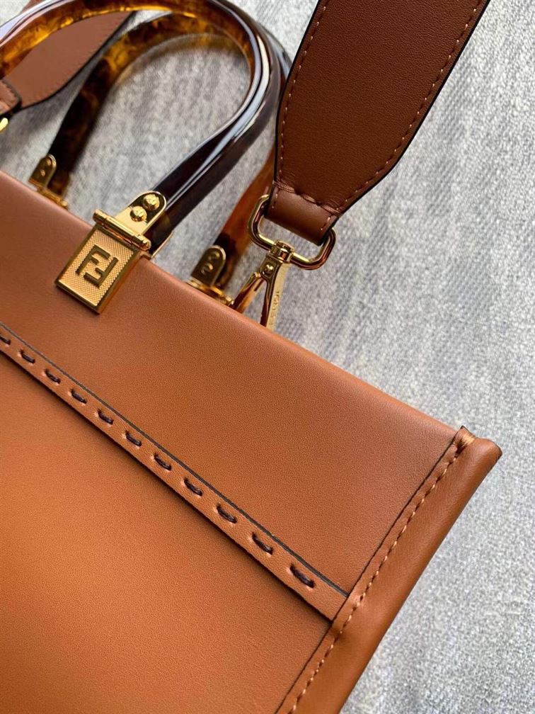 FENDI SUNSHINE MEDIUM BROWN LEATHER SHOPPER – F018