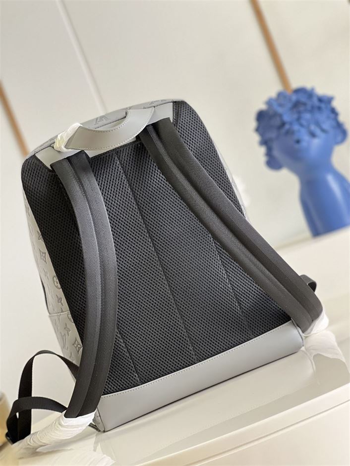 LOUIS VUITTON RACER BACKPACK – LVB015