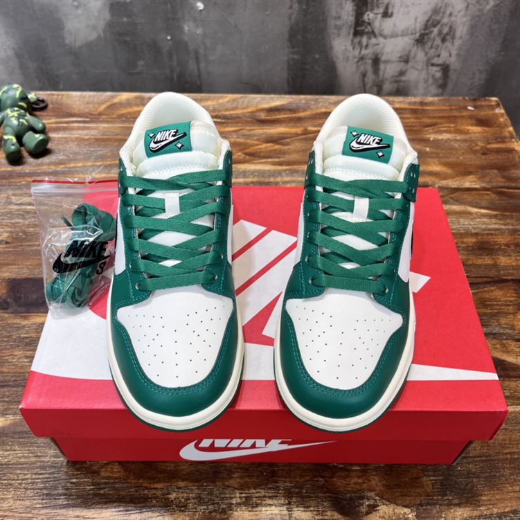 NIKE DUNK LOW SE LOTTERY PACK – NSN022