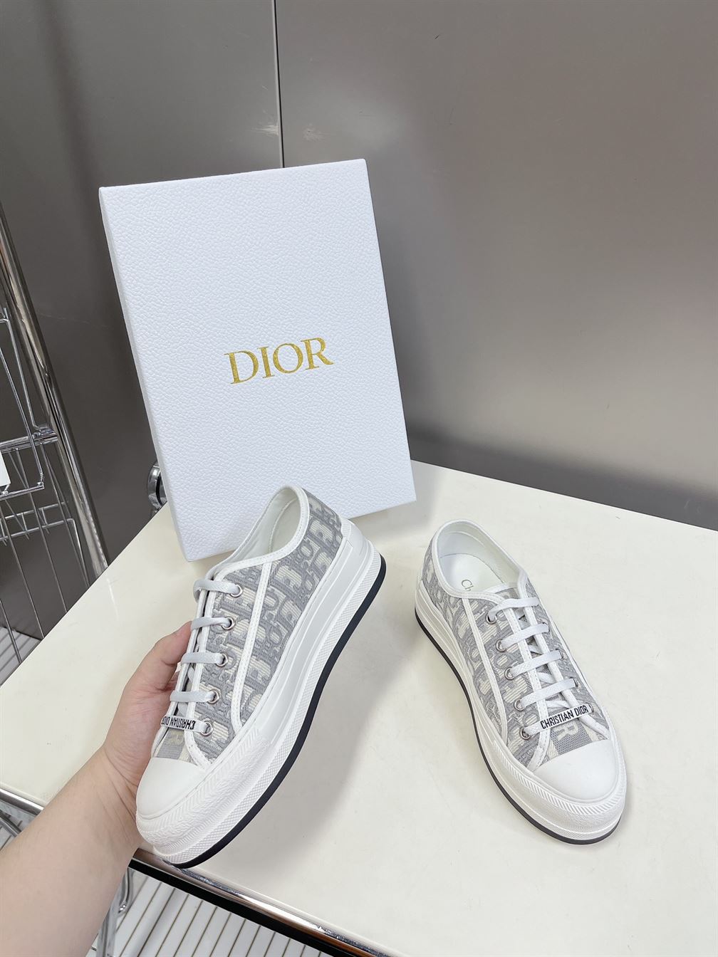 DIOR WALK’N’DIOR SNEAKER – DO124