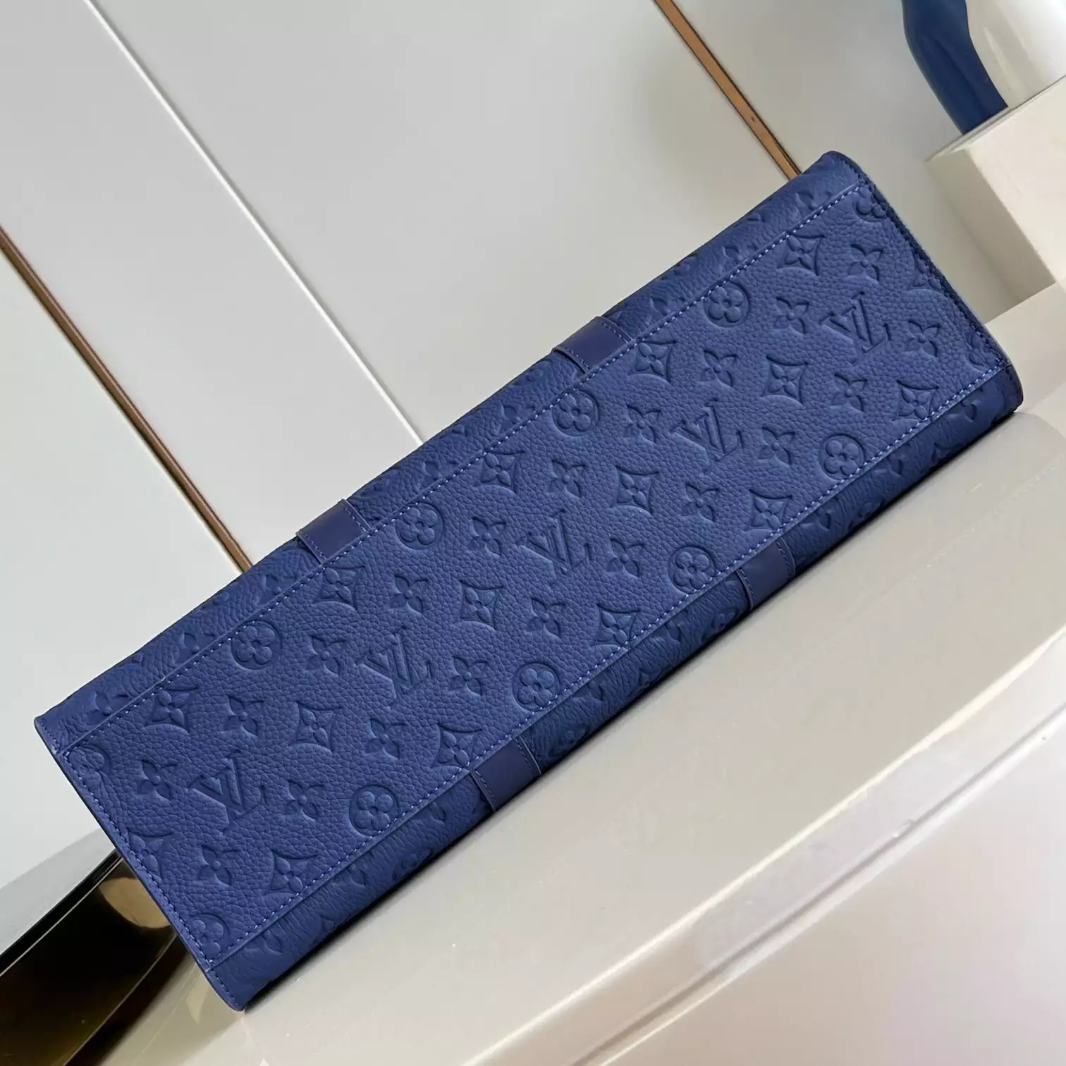 SAC PLAT 24H SAPPHIRE TAURILLON MONOGRAM LEATHER M11690 – LW328