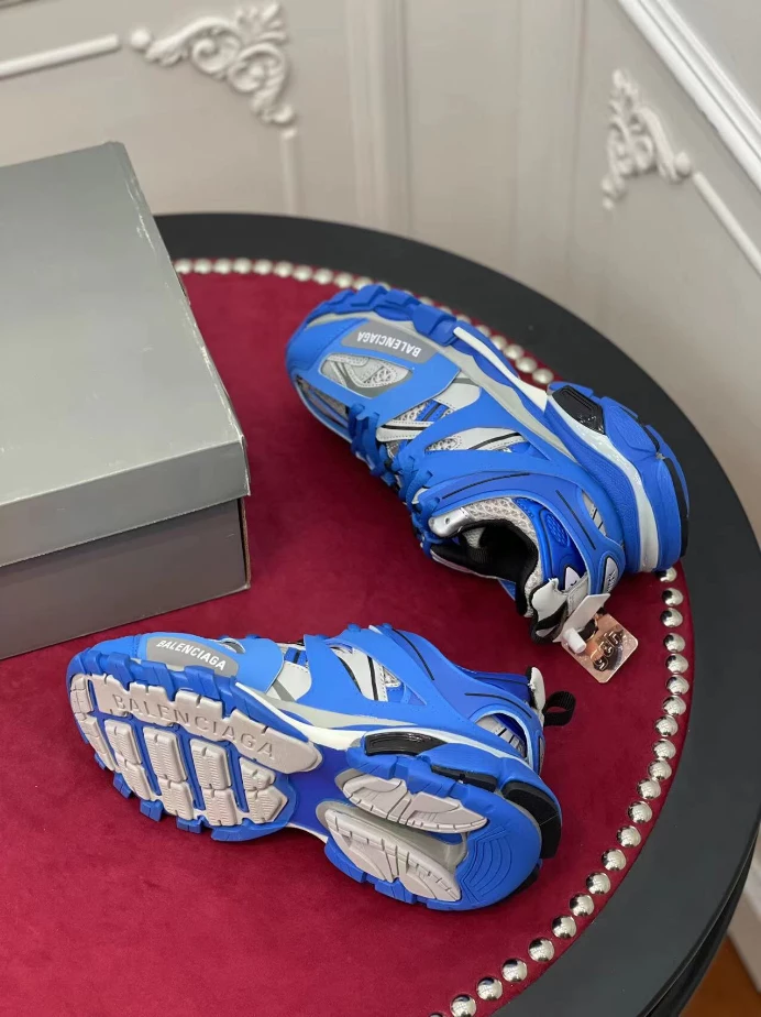 BALENCIAGA TRACK SNEAKER – BLA136