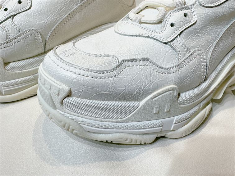 BALENCIAGA TRIPLE S LAMBSKIN SNEAKERS – BLA080