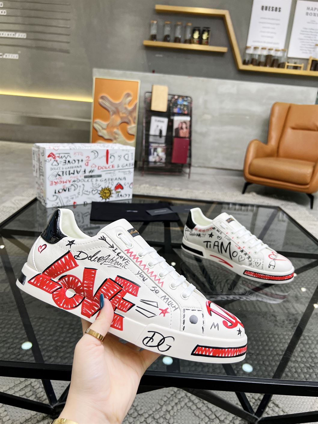 DOLCE & GABBANA PORTOFINO LOVE DG SNEAKERS – DG022