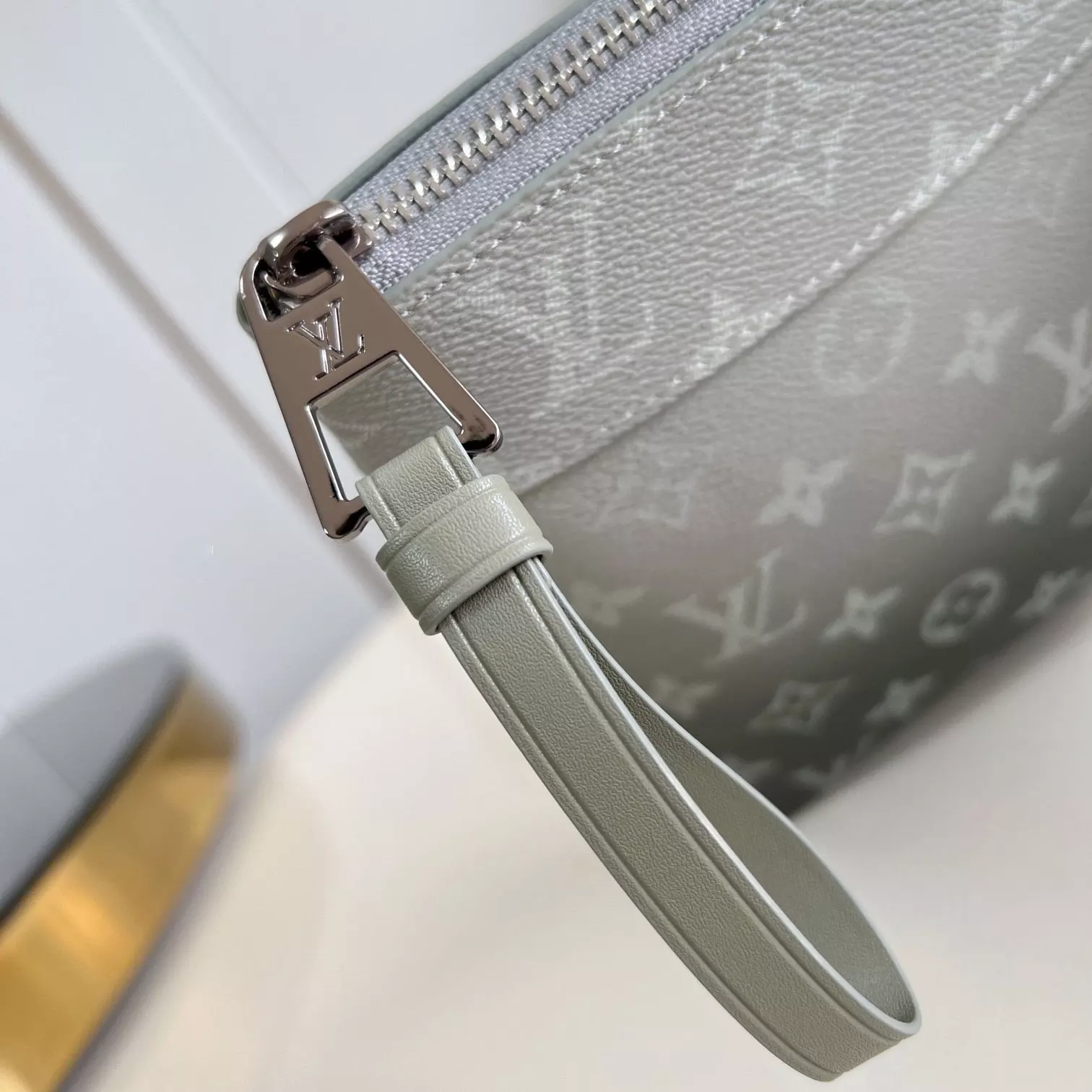 POCHETTE VOYAGE SOUPLE MONOGRAM ECLIPSE M11545 – LW406