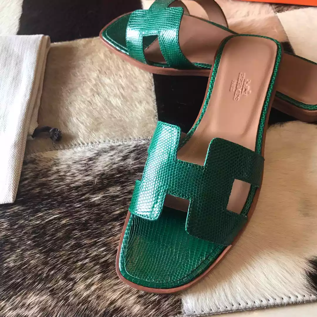 HERMES ORAN SLIDE SANDALS IN GREEN LIZARD LEATHER – HMSD110