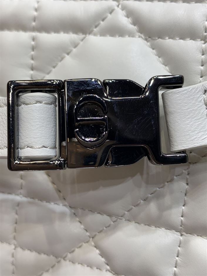 DIOR MEDIUM DIORTRAVEL NOMAD POUCH WHITE MACROCANNAGE CALFSKIN – DOB079