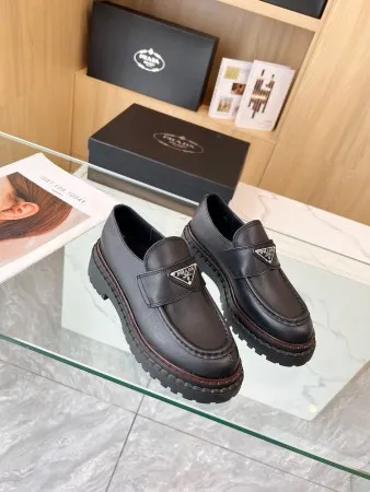 Prada Women’s Double Chocolate Loafers in Black Leather – PRL012